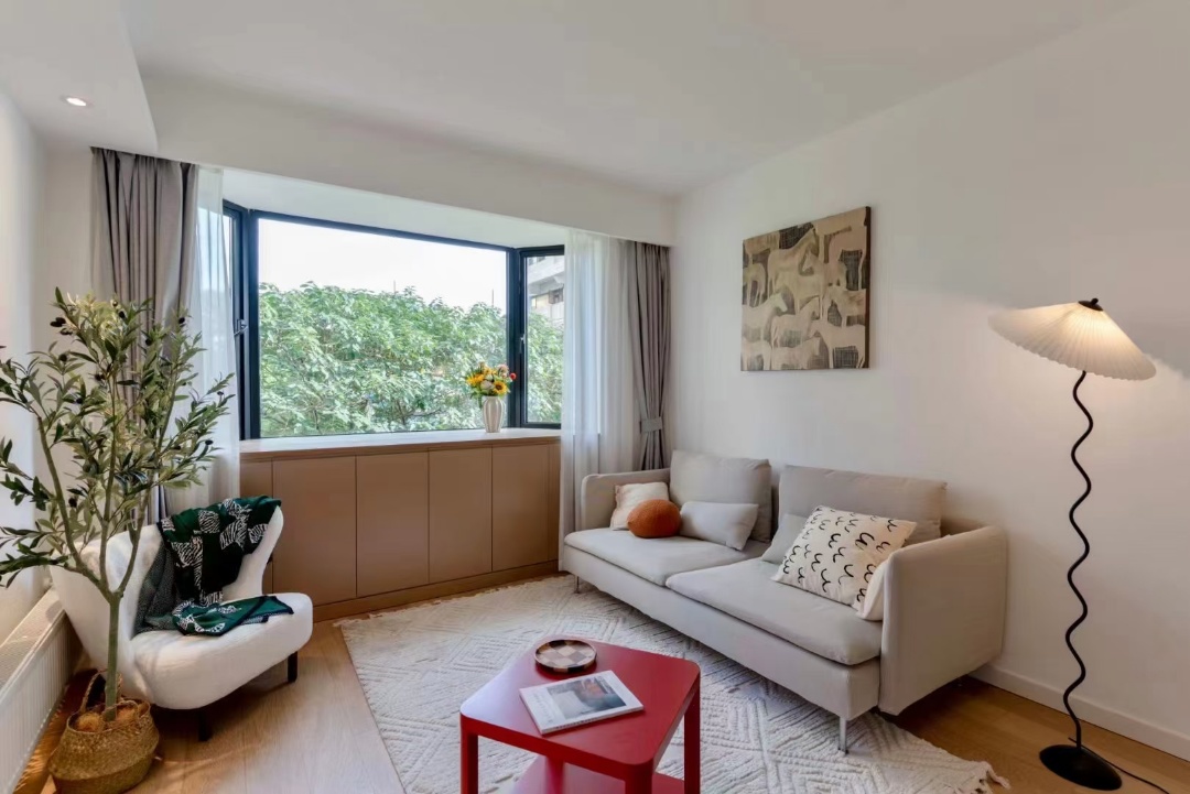 1br，13.5k，west nanjing rd（line2/12/13）