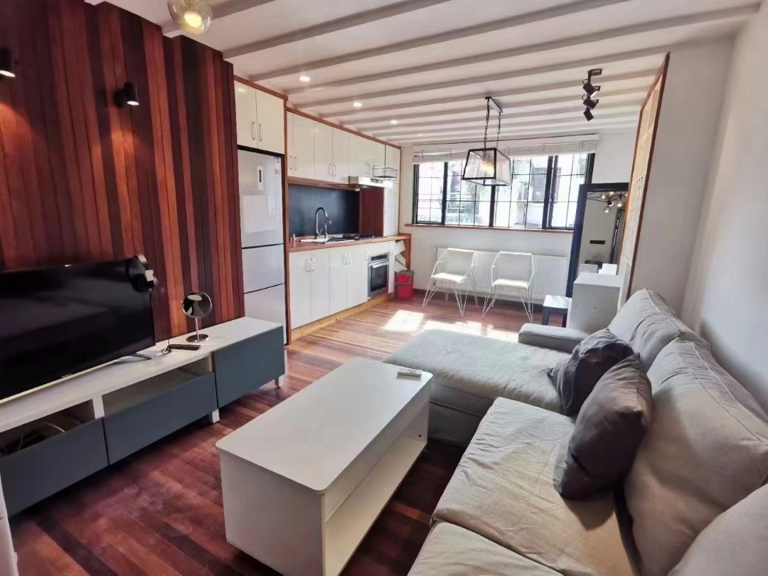 2br 2ba，12.5k，jing’an temple（line2/7）