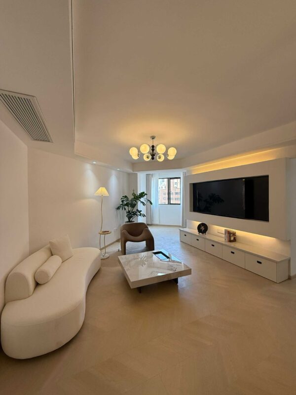 3br 2ba，20k，jing’an temple（line2/7）