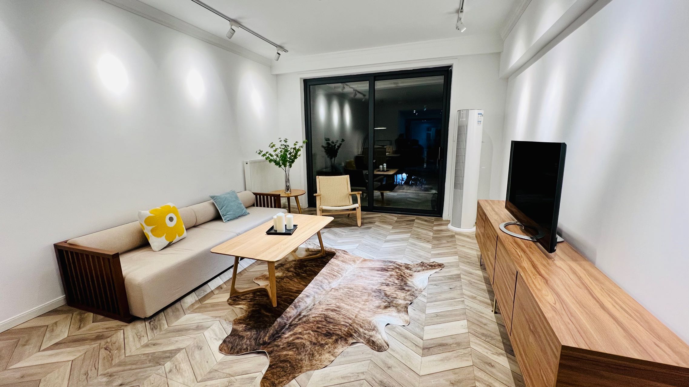 3br 2ba，18k，jiashan rd（line9/12）