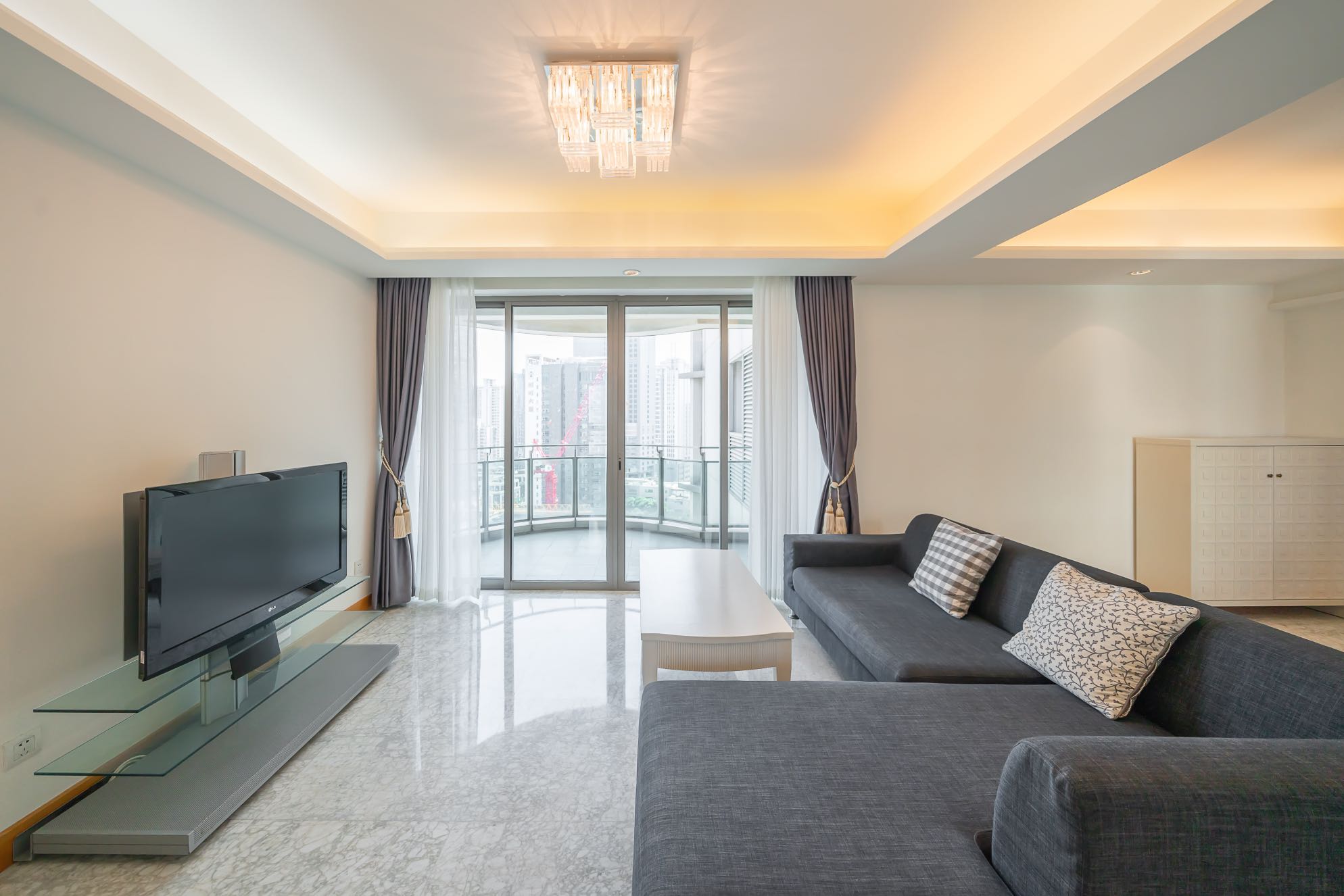 2br 2ba，22k，west nanjing rd（line2/12/13）