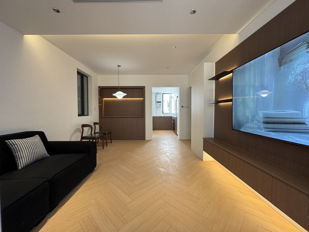 1br，9.5k，changping rd（line7）