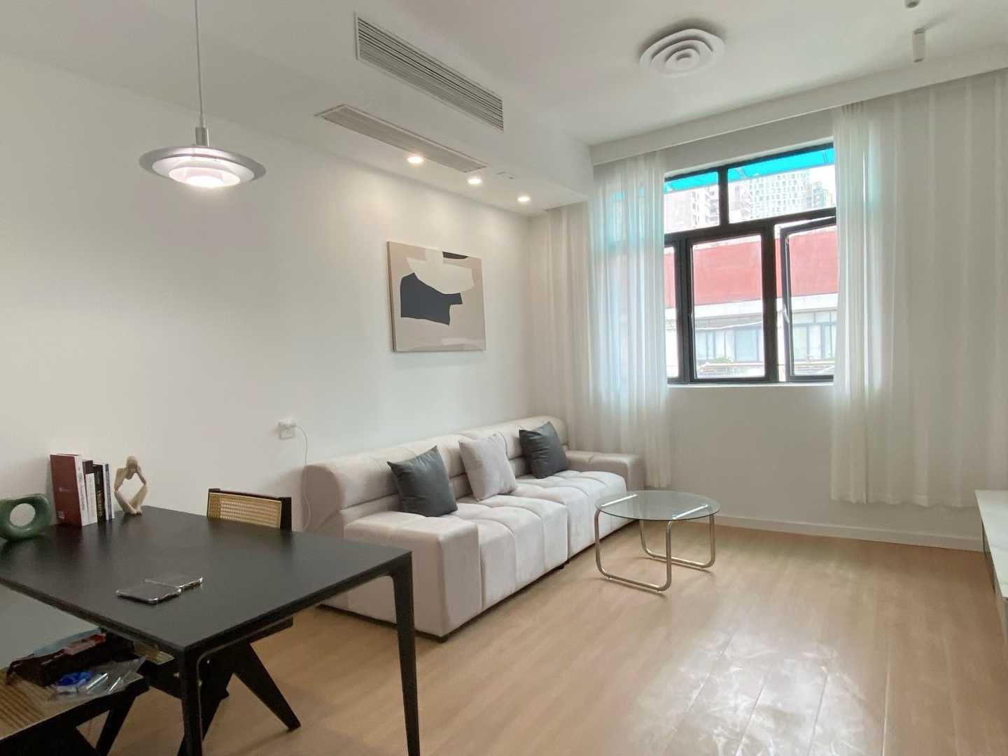 1br，*7.3k，west nanjing rd（line2/12/13）