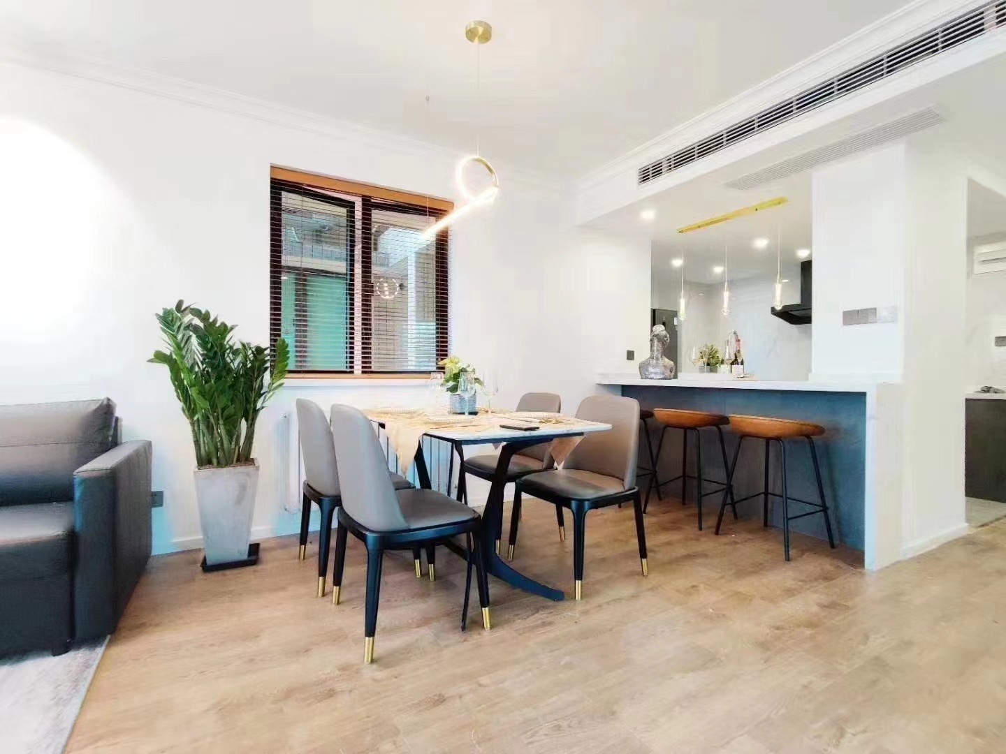 2br 2ba，25k，south Shaanxi rd（line1/10/12）