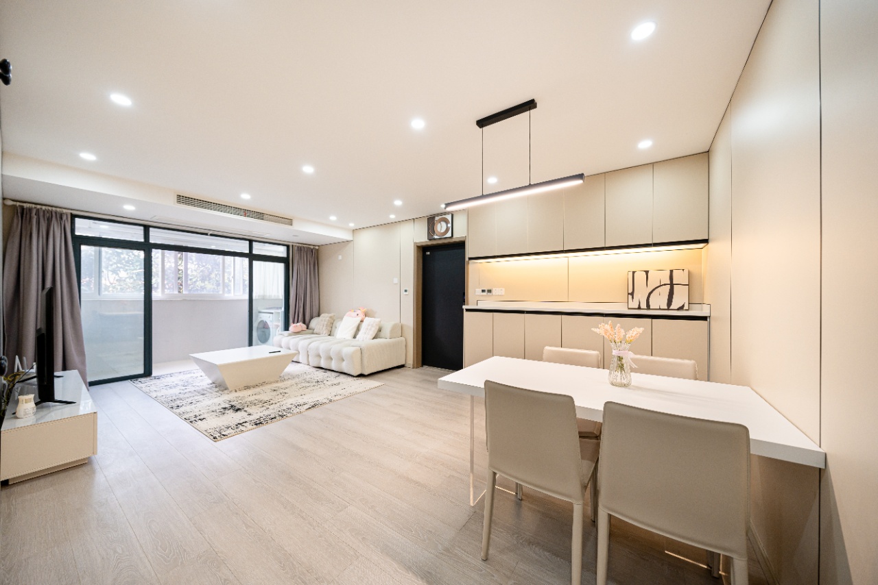 2br，17.8k，xinzha rd（line1）