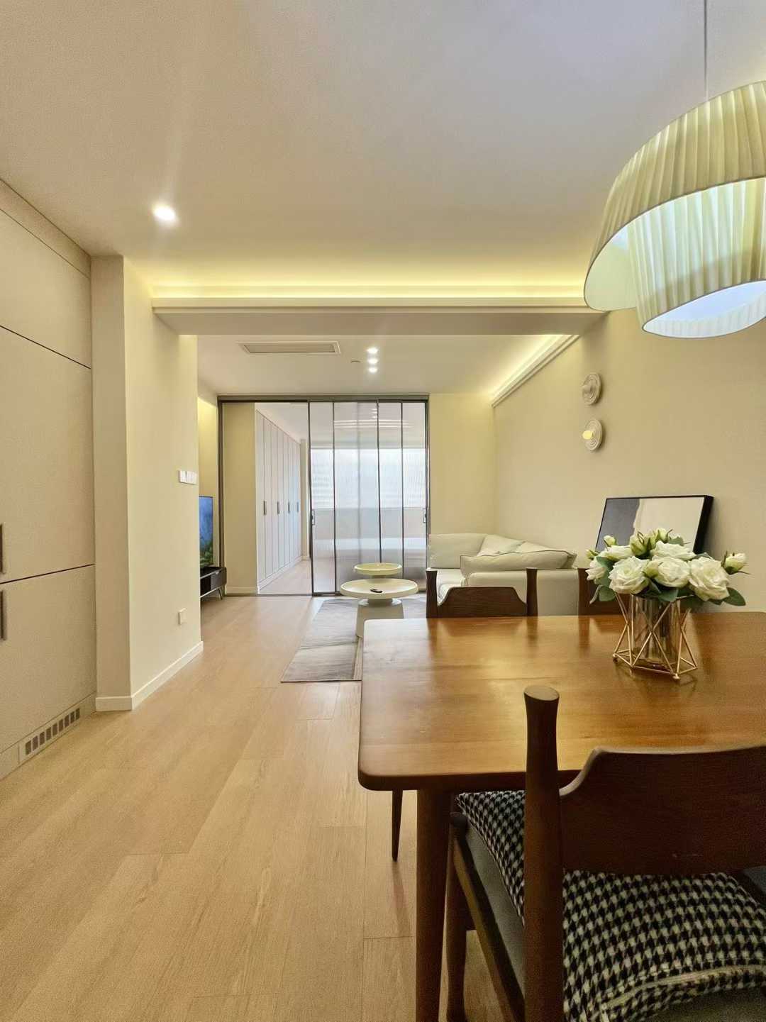 1br，11k，changping rd（line7）