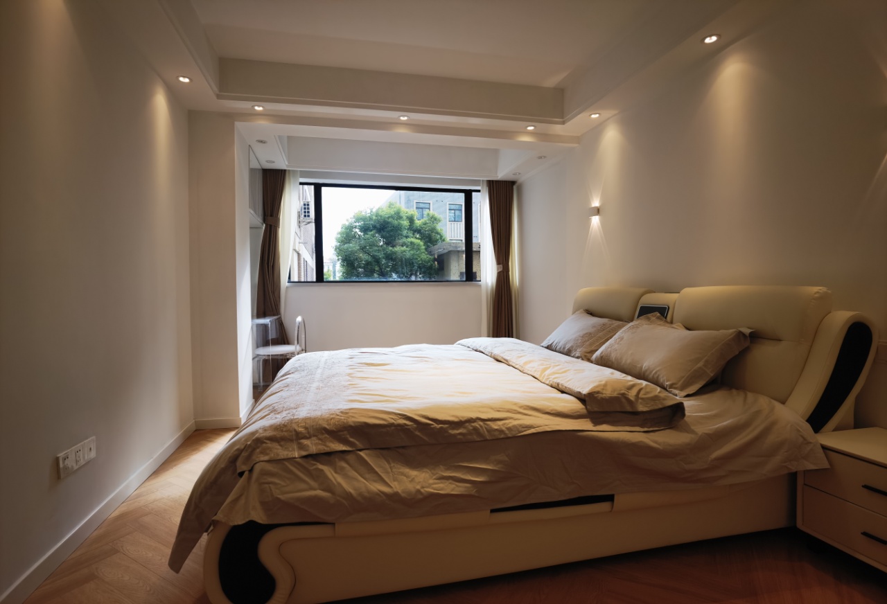 2br，12.5k，west nanjing rd（line2/12/13）