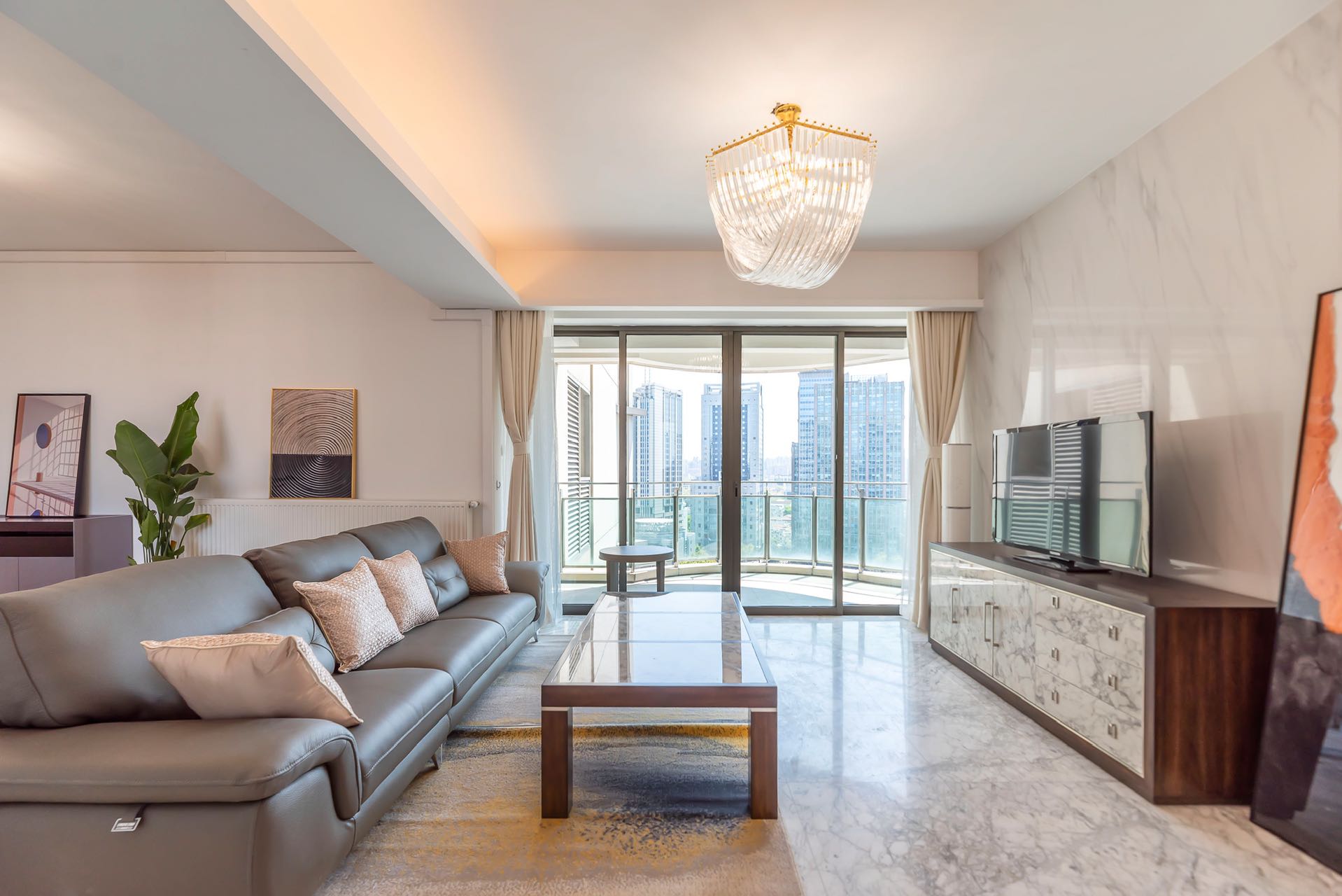 4br 2ba，37k，west nanjing rd（line2/12/13）