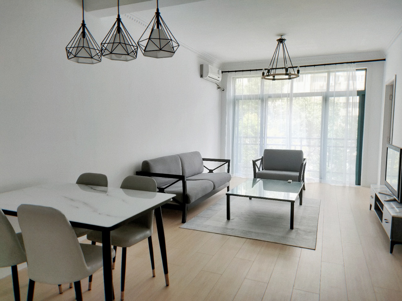 2br，11.2k，jiangsu rd（line2/11）