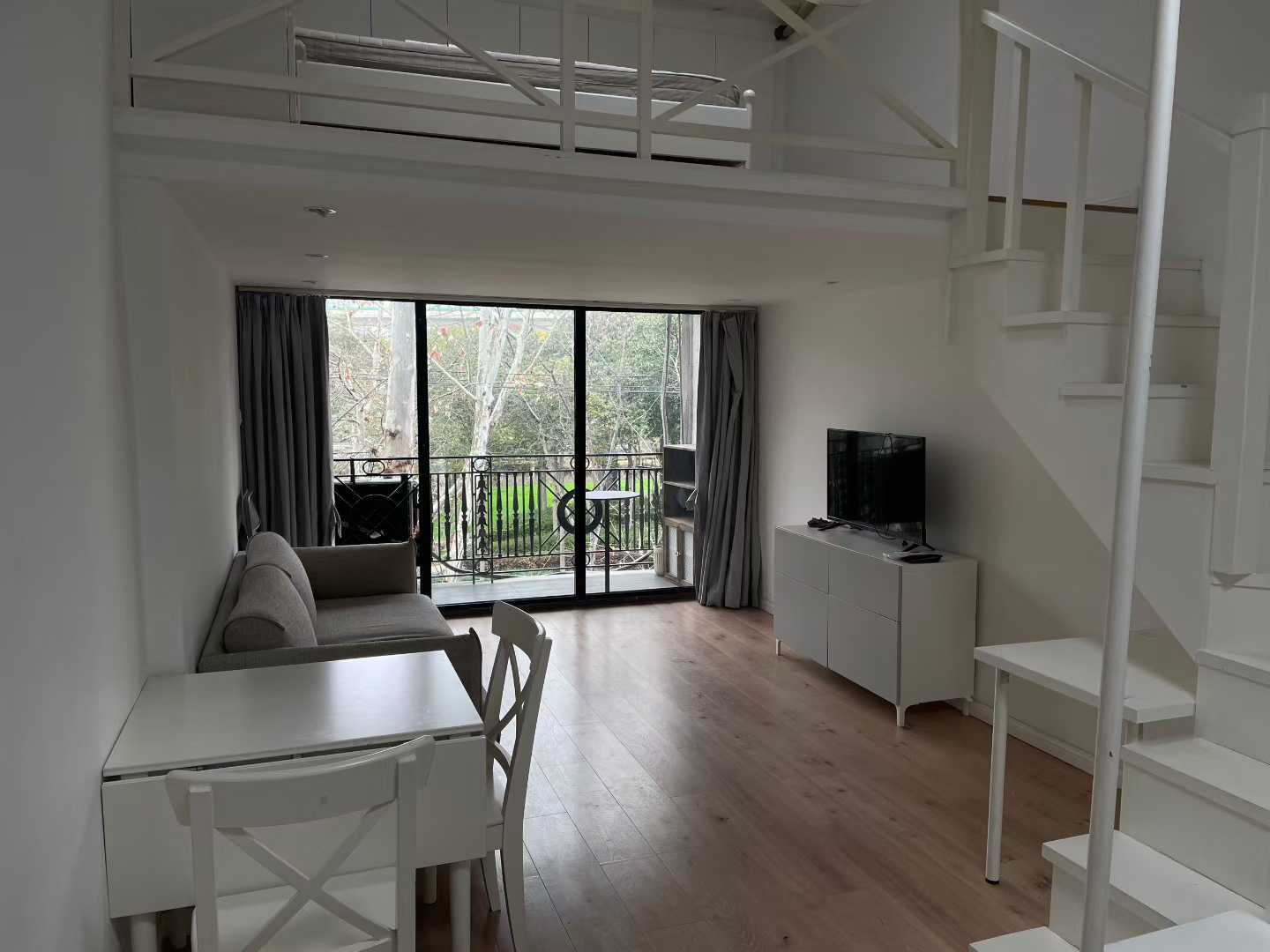 2br，10k，south huangpi rd（line1）