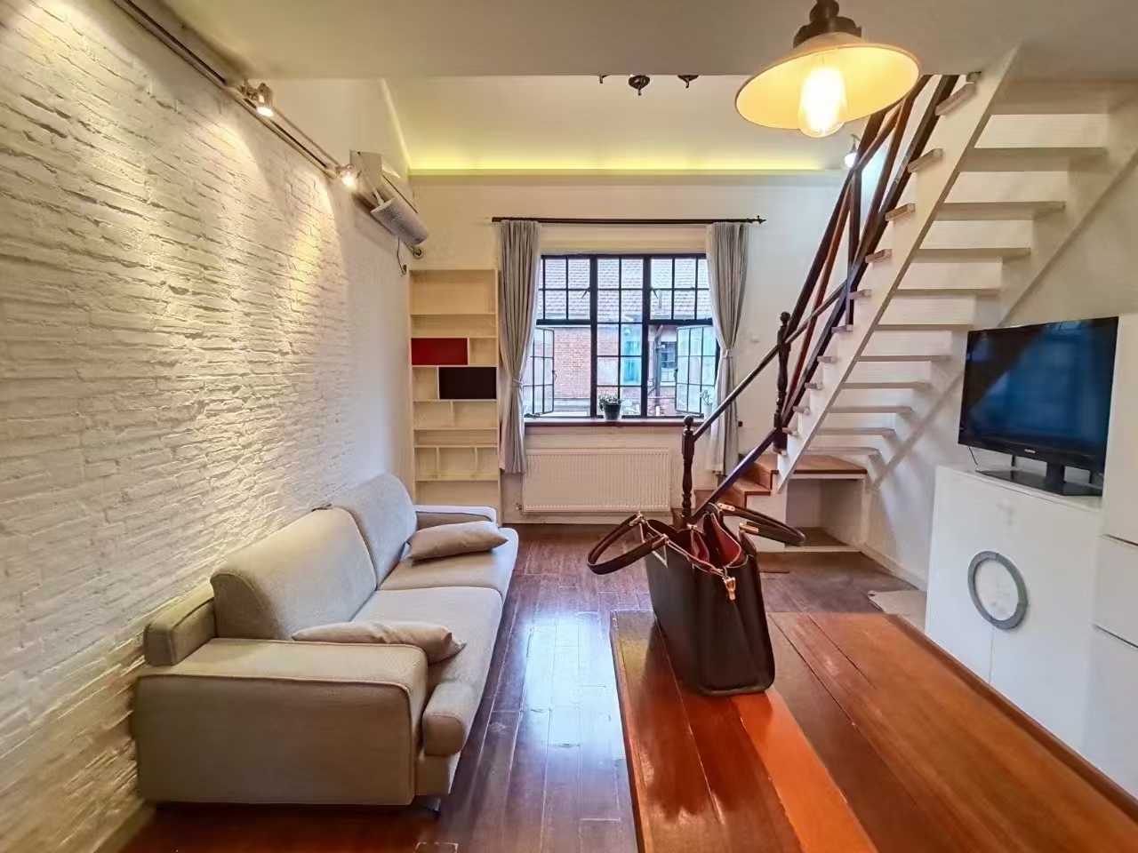 2br 2ba，9.5k，south Shaanxi rd（line1/10/12）