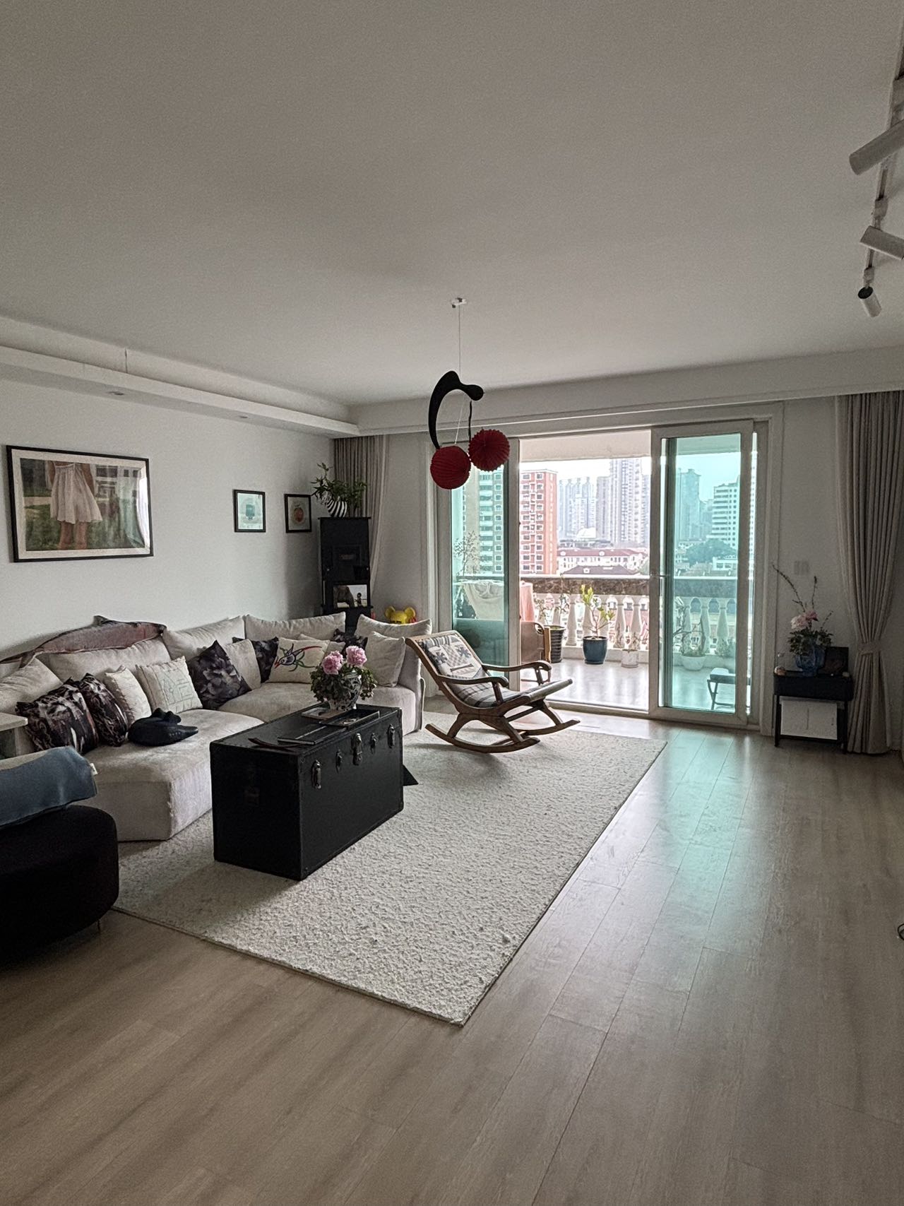 3br 2ba，36k，south Shaanxi rd（line1/10/12）