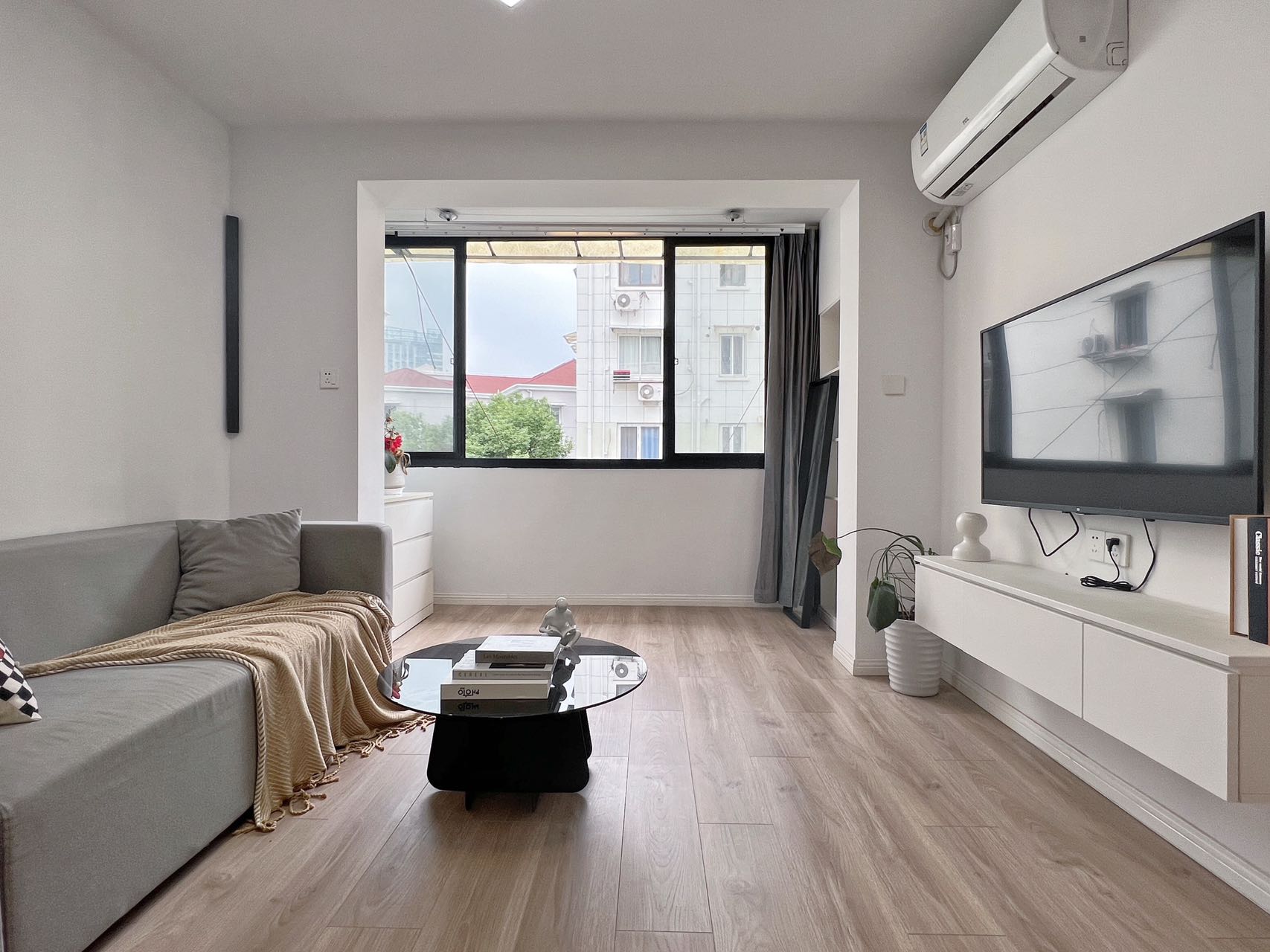 1br，9.8k，jiangsu rd（line2/11）