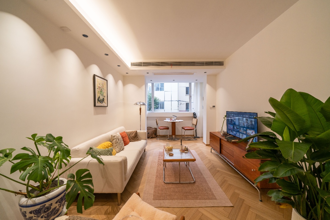 1br，10.5k，jiaotong university（line10/11）