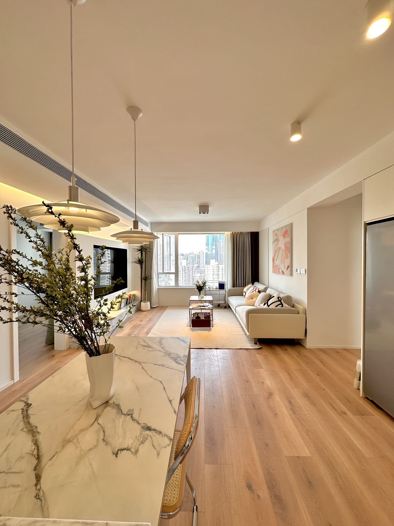 4br 2ba，25.8k，west nanjing rd（line2/12/13）