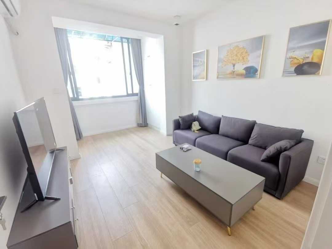 1br，8.2k，jing’an temple（line2/7）