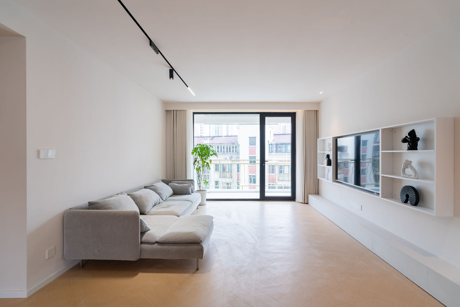 3br 2ba，25k，changshou rd（line7/13）