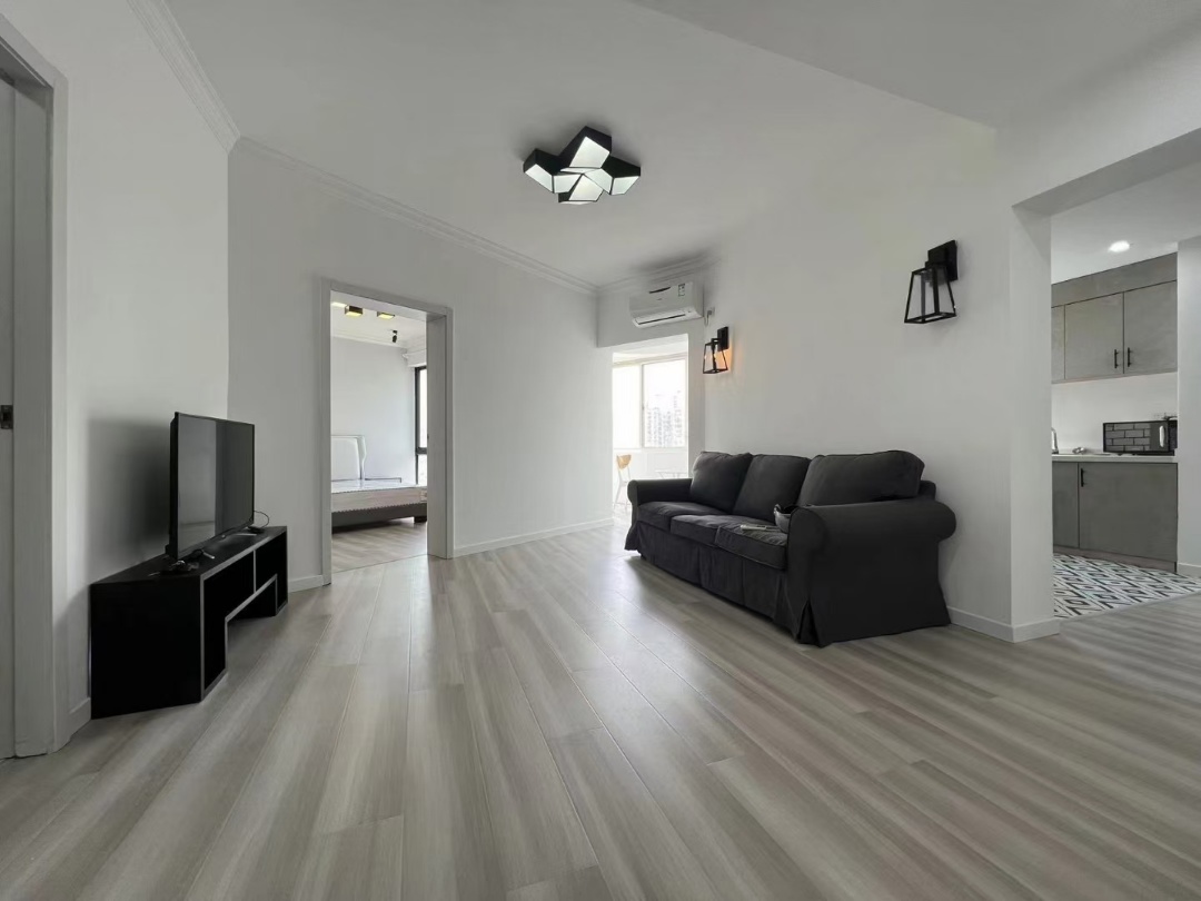 2br，12.8k，changshou rd（line7/13）