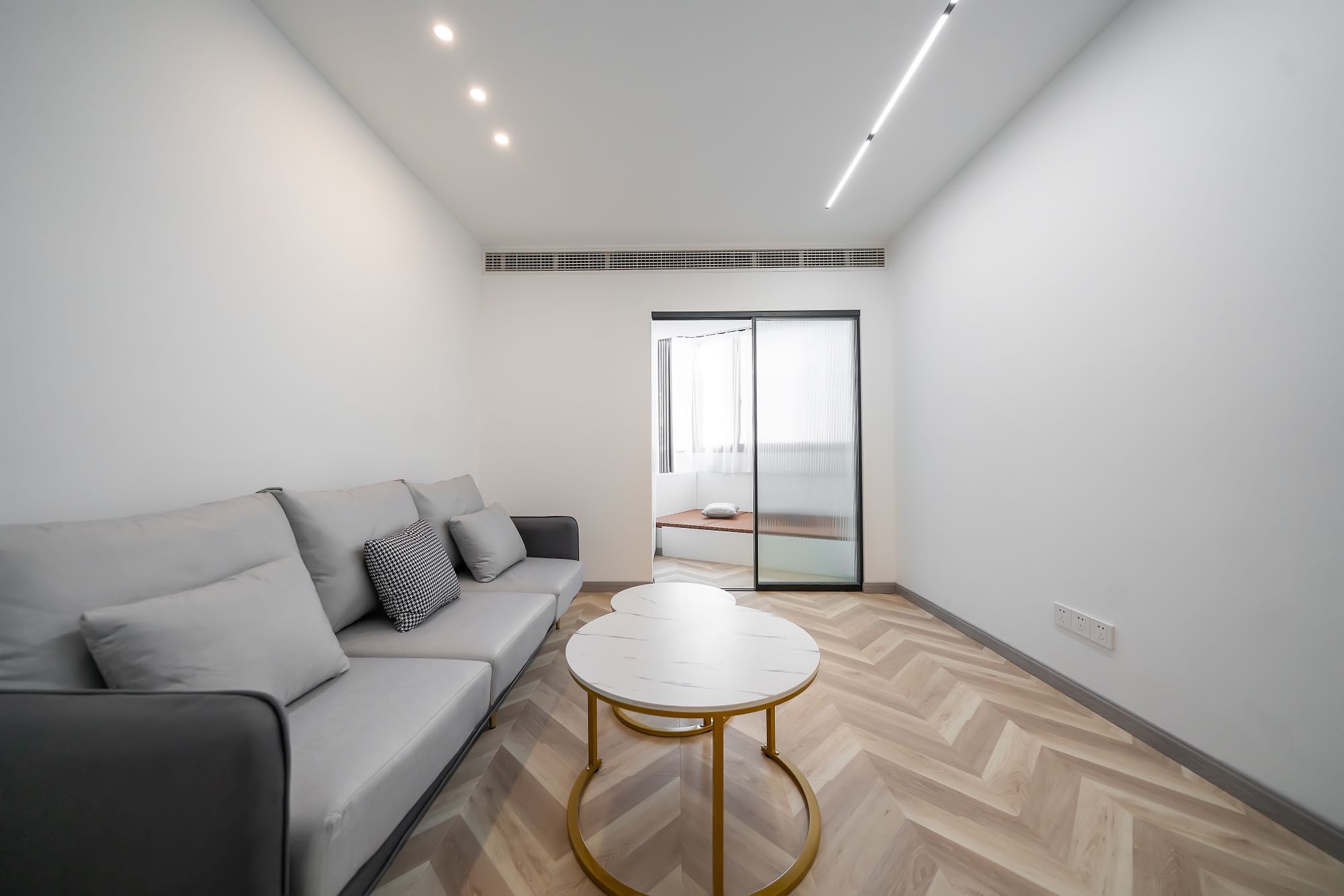 1br，9k，south Shaanxi rd（line1/10/12）