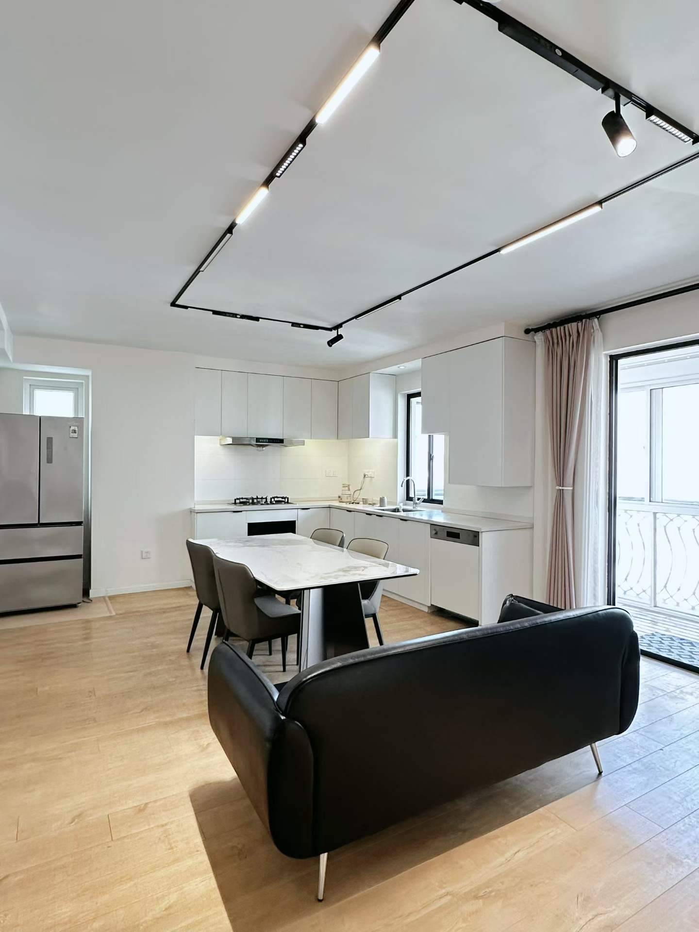 3br 2ba，23k，jiashan rd（line9/12）