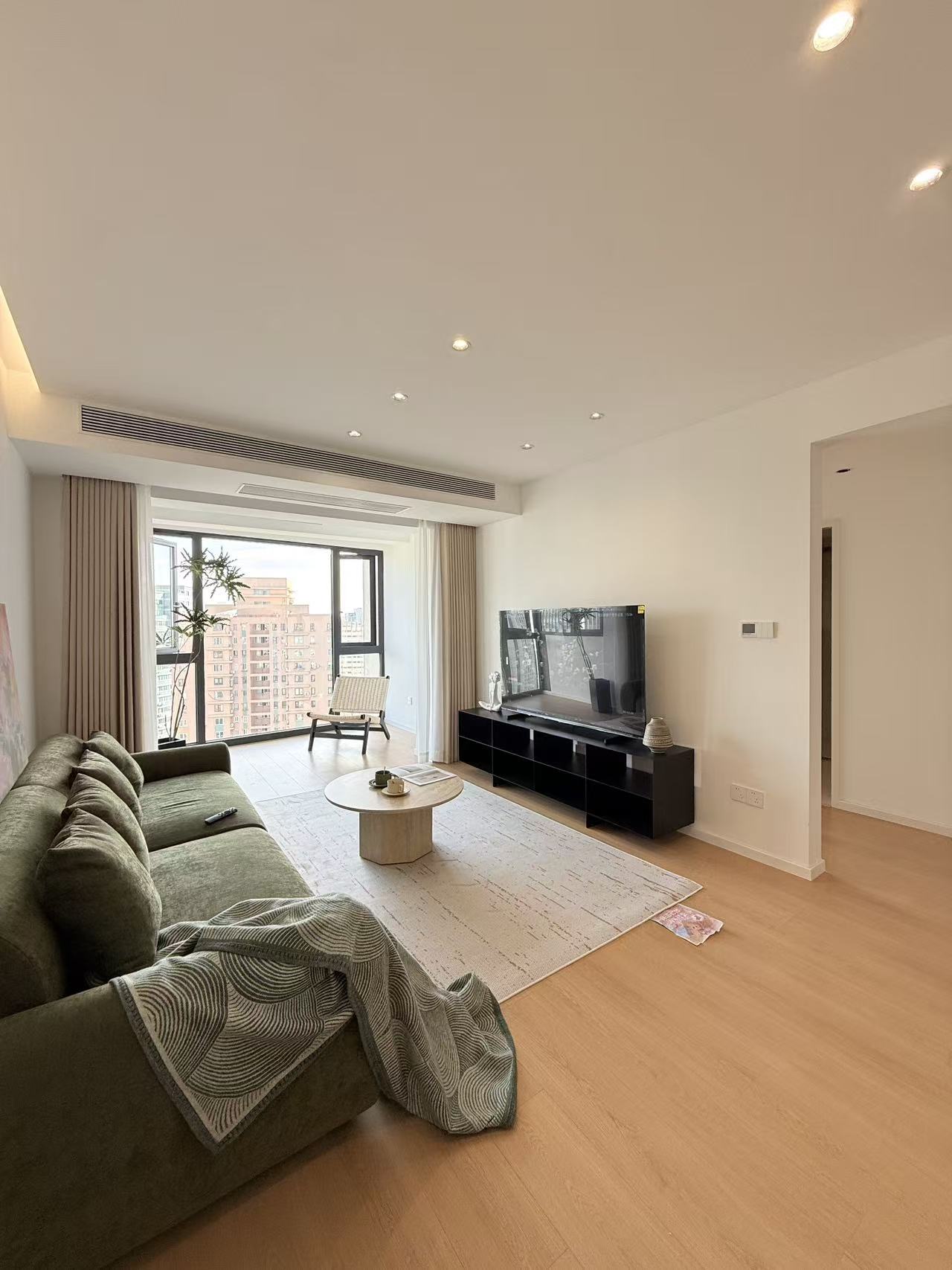 1br，13.5k，yishan rd（line3/4/9）