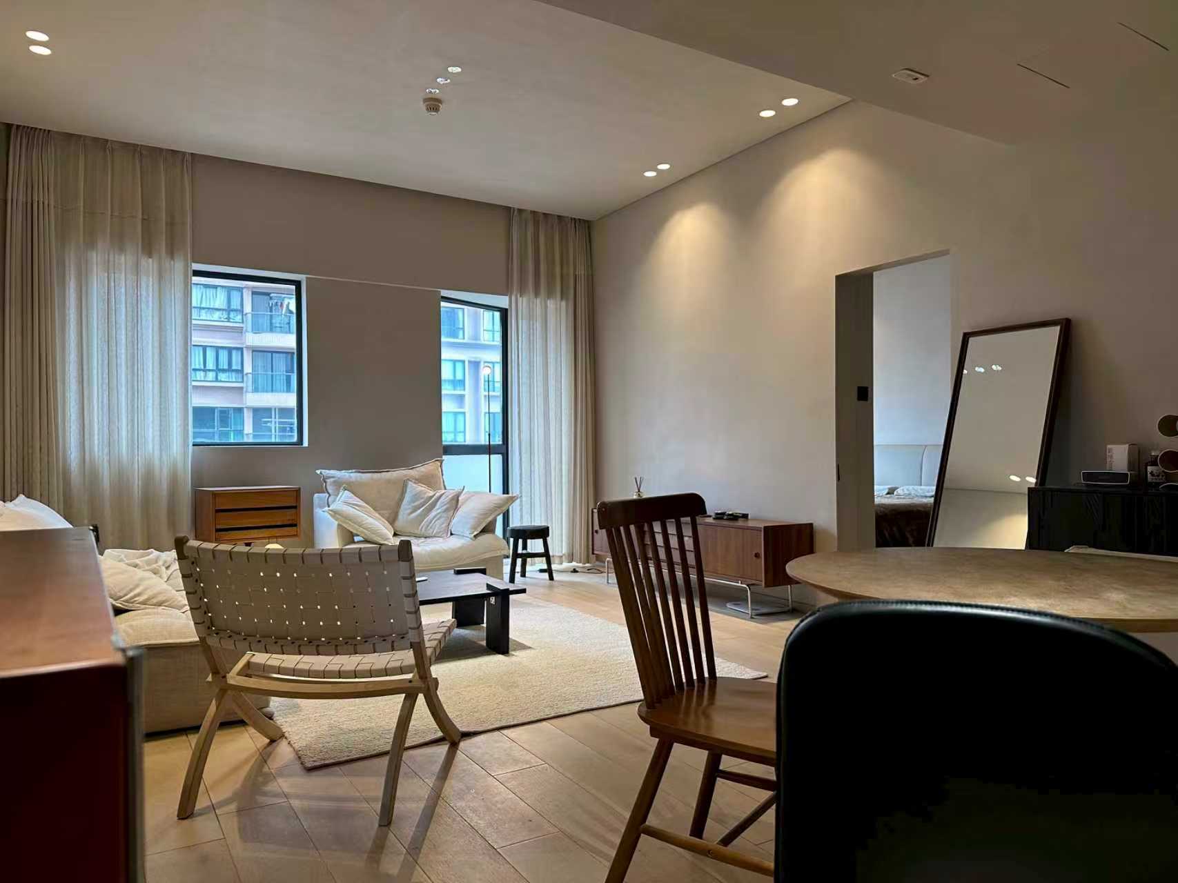 2br 2ba，19k，jing’an temple（line2/7）