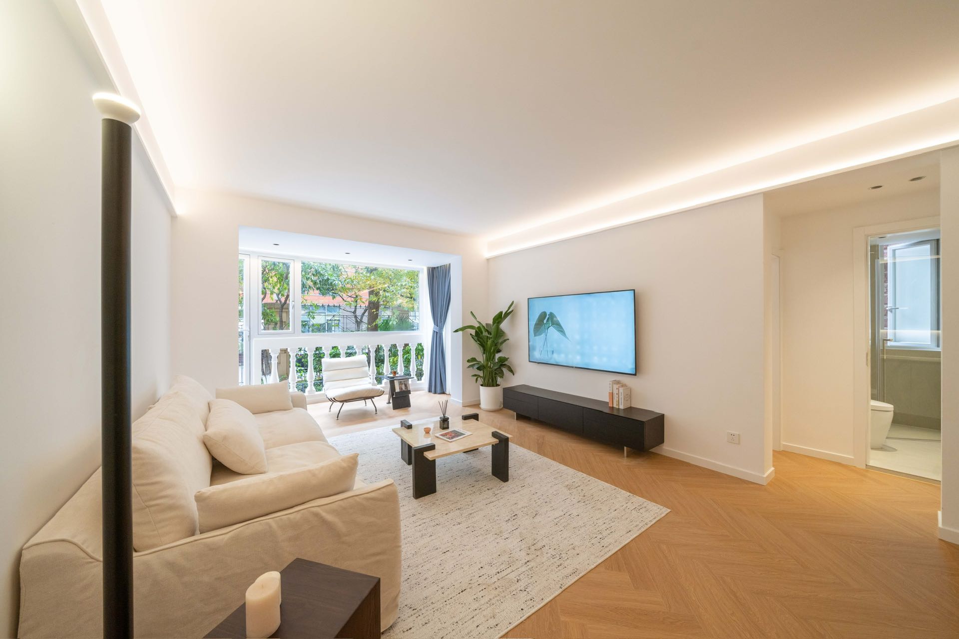 2br 2ba，21k，shanghai stadium（line4）