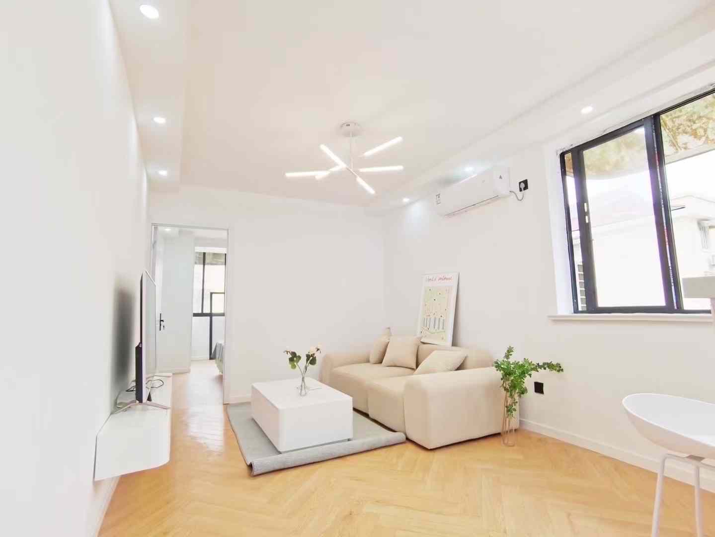 2br，8.8k，west yan’an rd（line3/4）