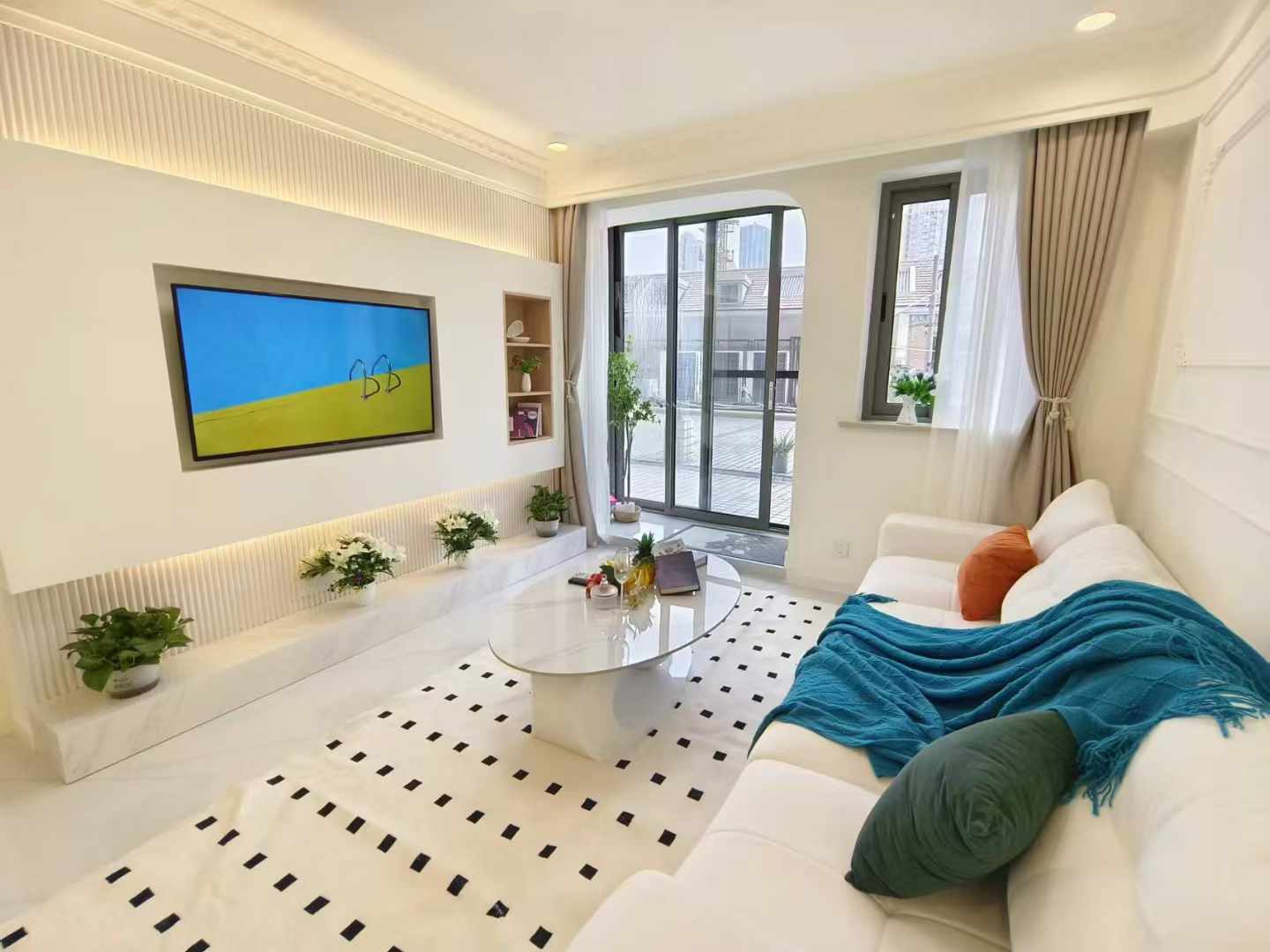 1br，*13.2k，xinzha rd（line1）