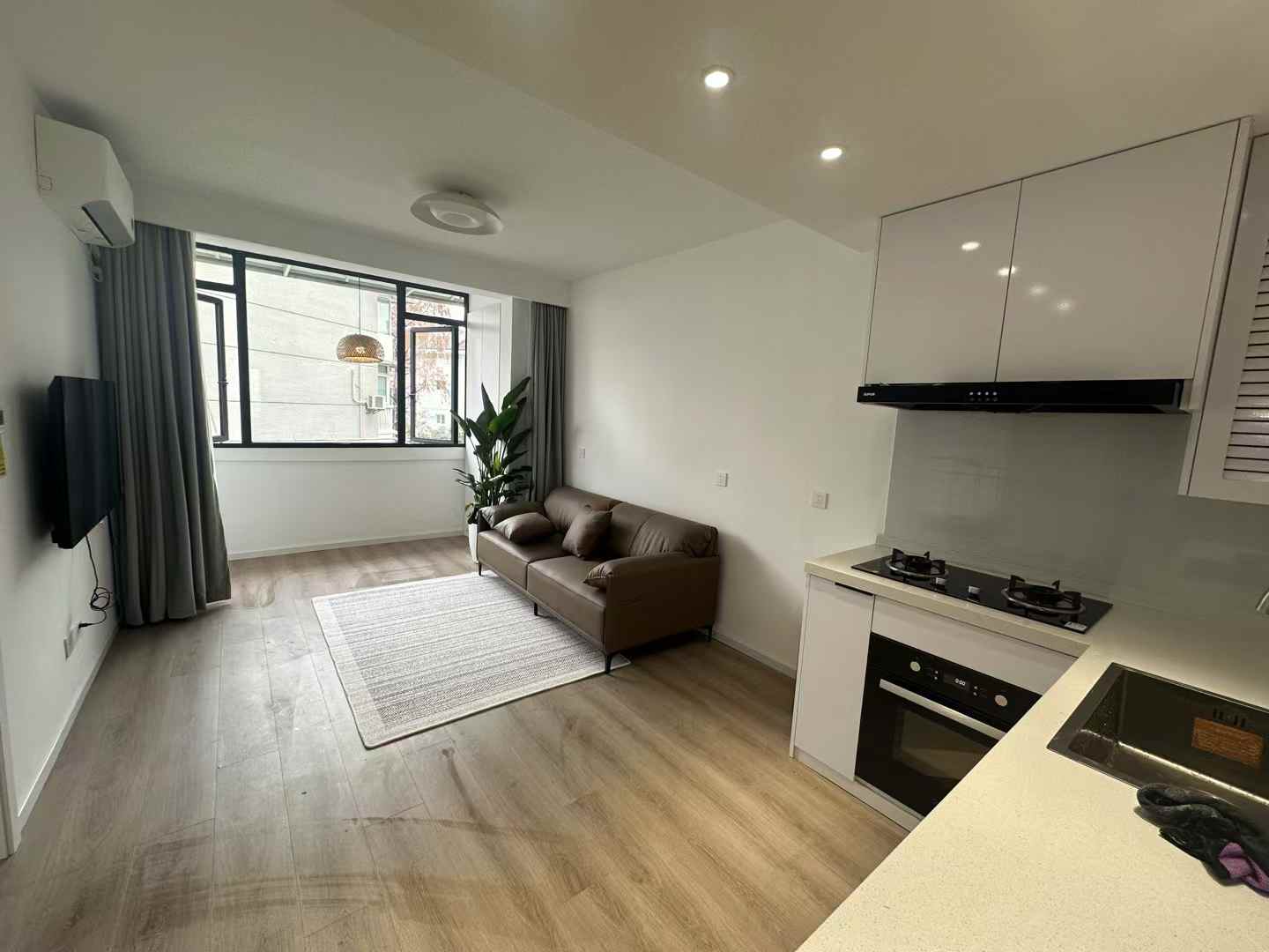 1br，8.8k，jiaotong university（line10/11）