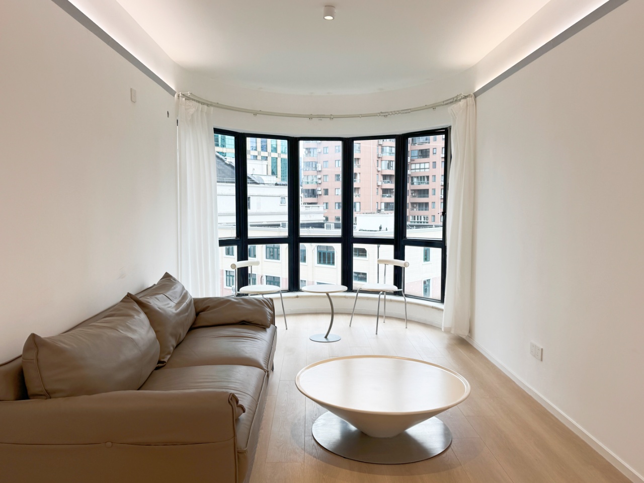 2br 2ba，20k，south Shaanxi rd（line1/10/12）