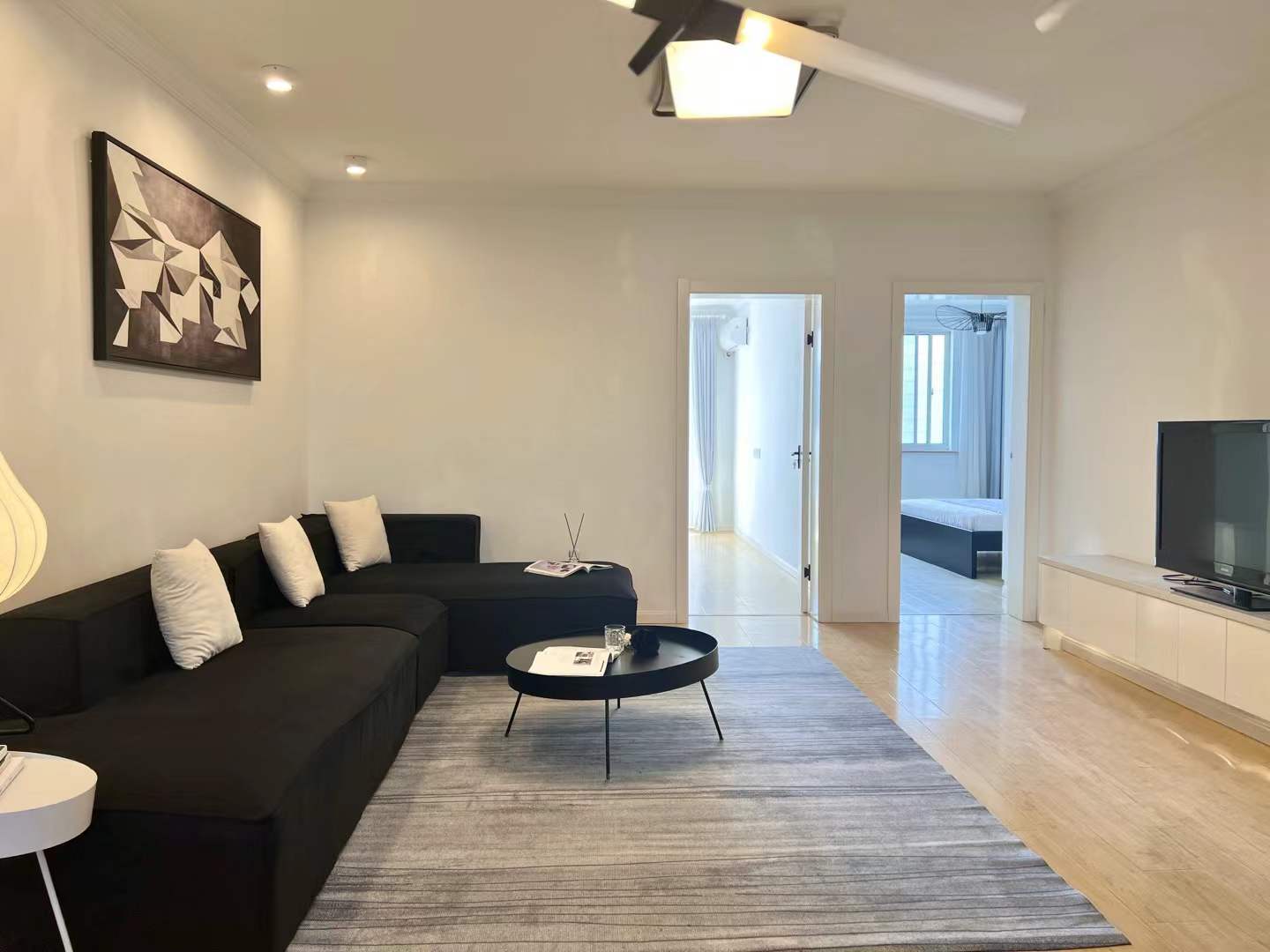 2br，*11.8k，jiangsu rd（line2/11）