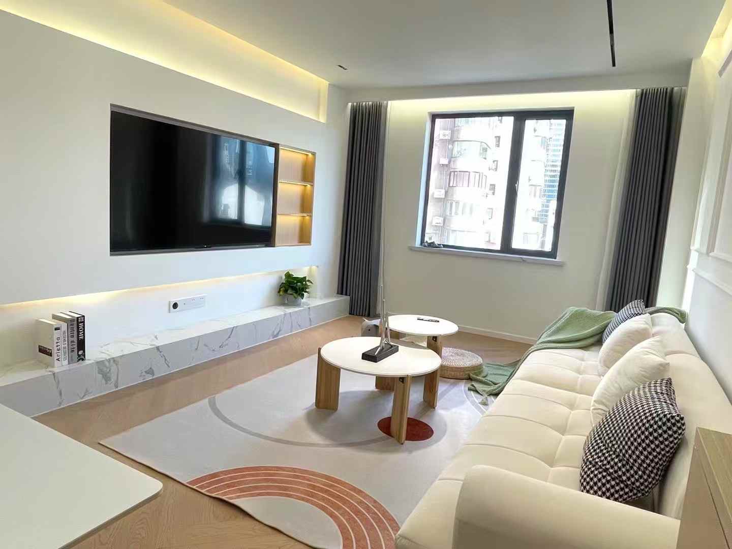 1br，13.8k，west nanjing rd（line2/12/13）