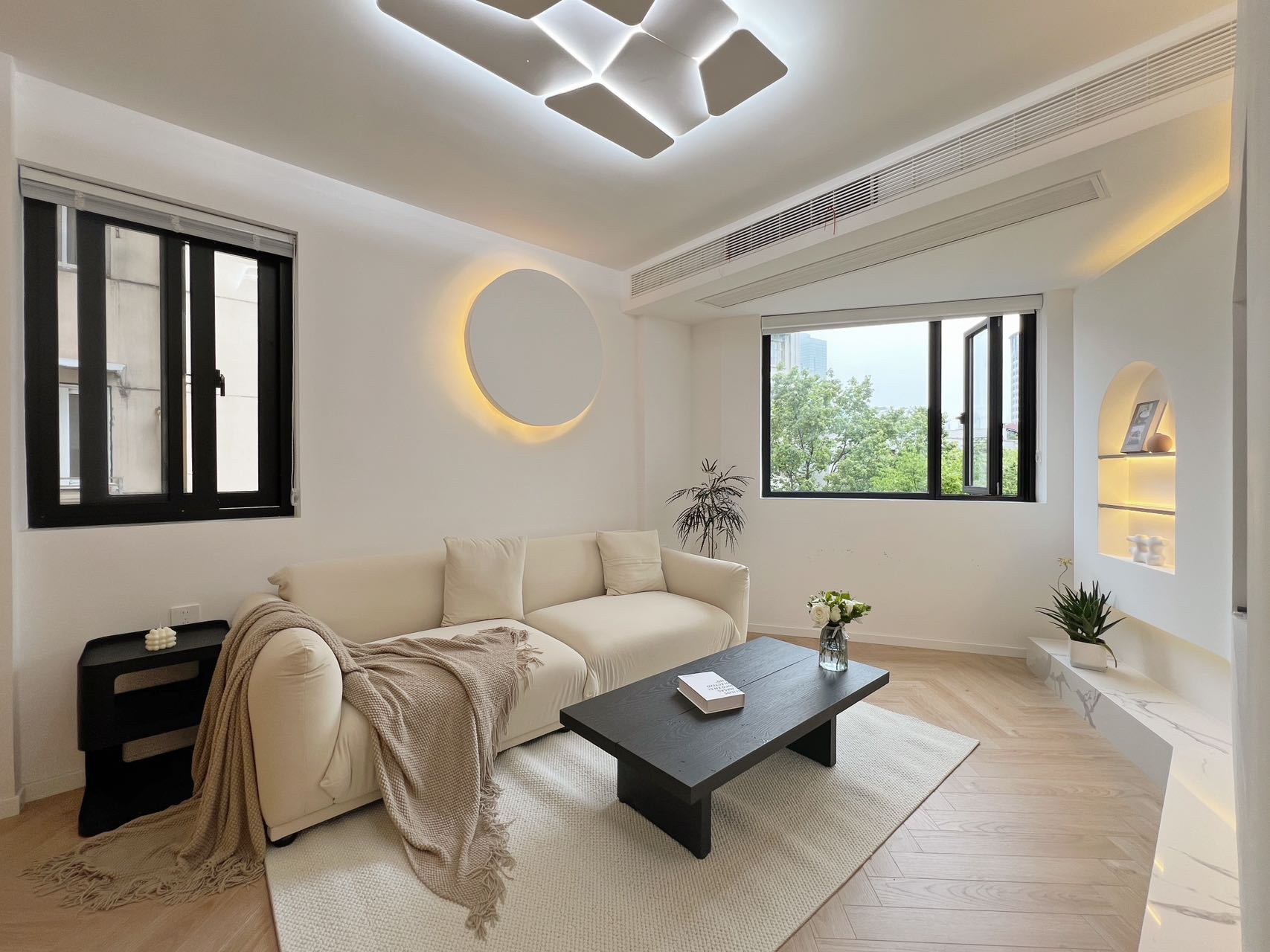 1br，13k，west nanjing rd（line2/12/13）