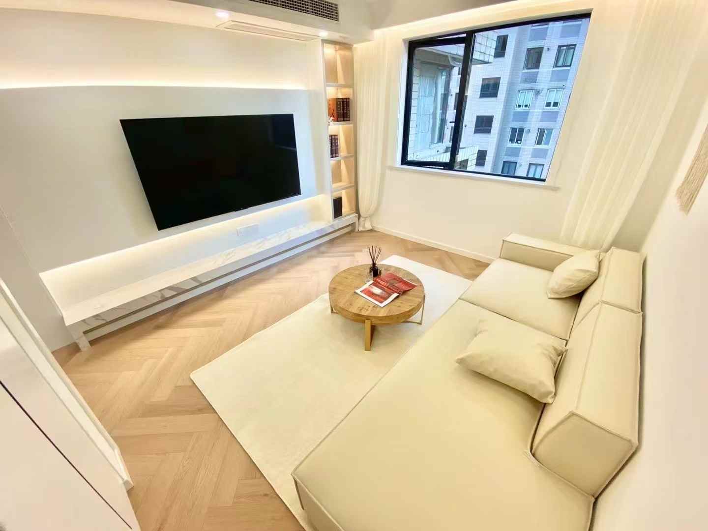 1br，11.5k，jiangsu rd（line2/11）