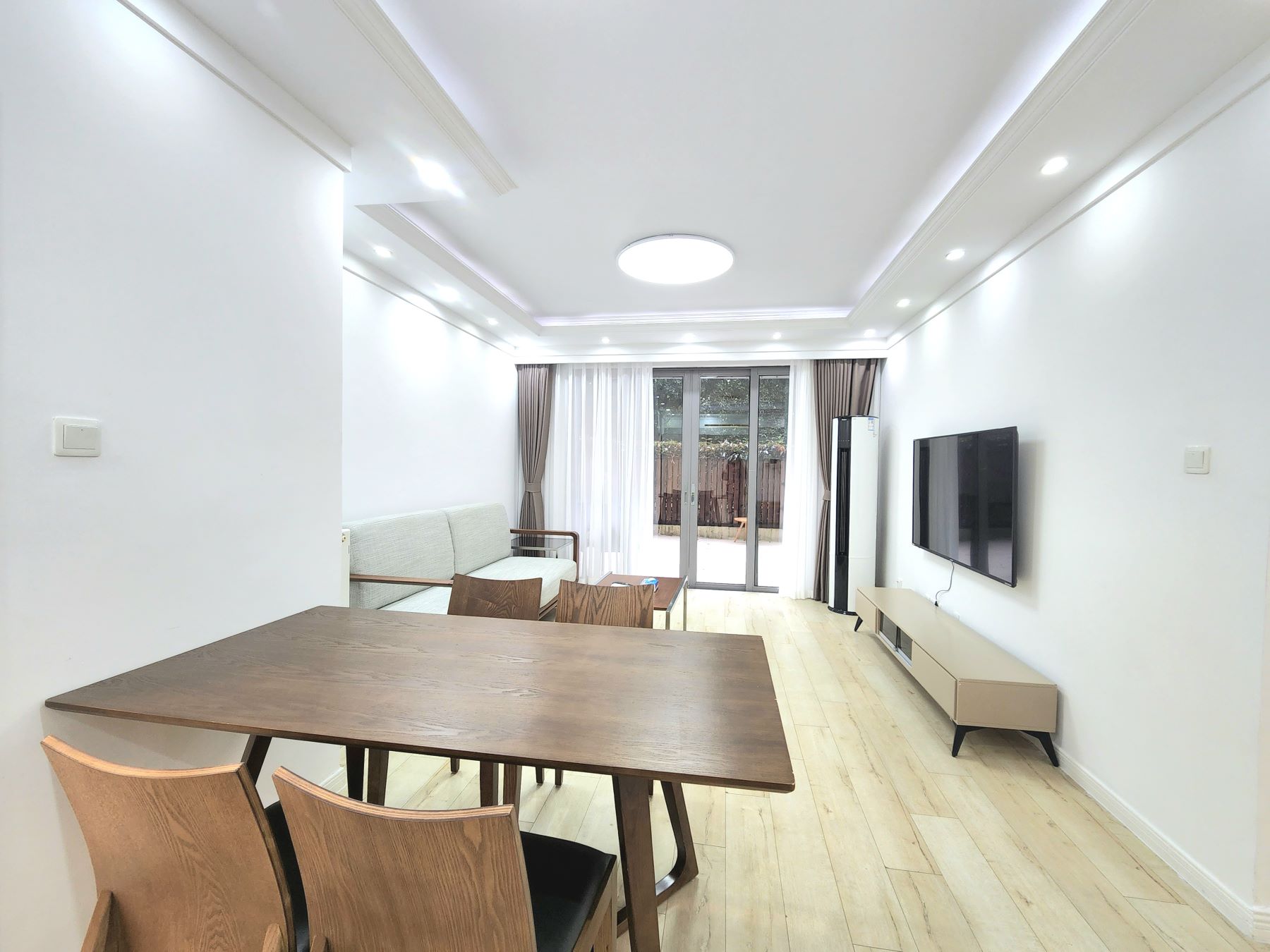 1br，13.5k，xujiahui（line1/9/11）