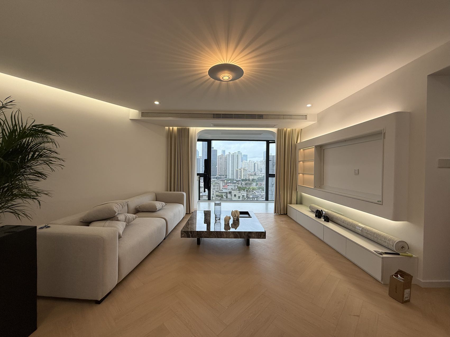 3br 2ba，*24.8k，west nanjing rd（line2/12/13）